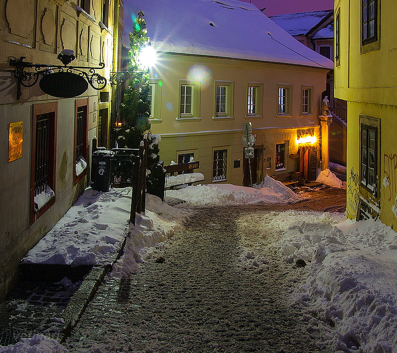 Bratislava Winter, bratislava, city, old town, slovakia, winter, HD wallpaper