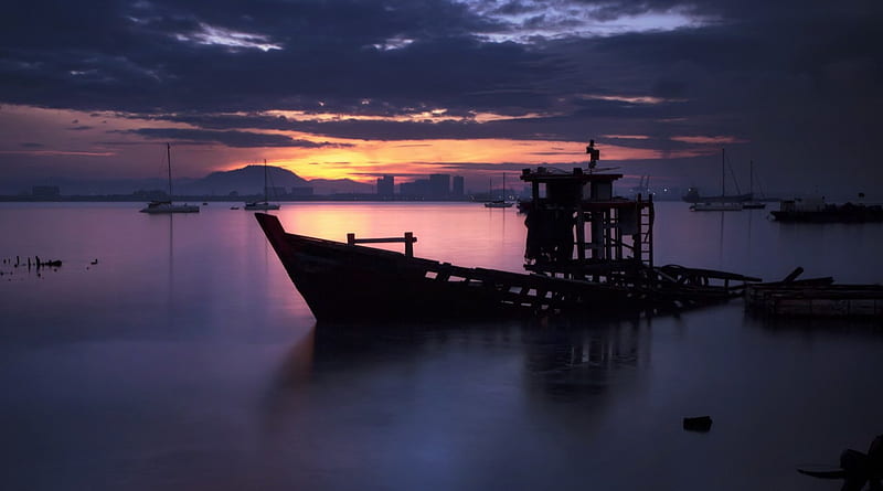 sunken boat in a malaysian harbor at twilight, sunken, city, boat, twilight, harbor, HD wallpaper