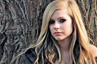 HD canadian-singer-songwriter-avril-ramona-lavigne wallpapers | Peakpx