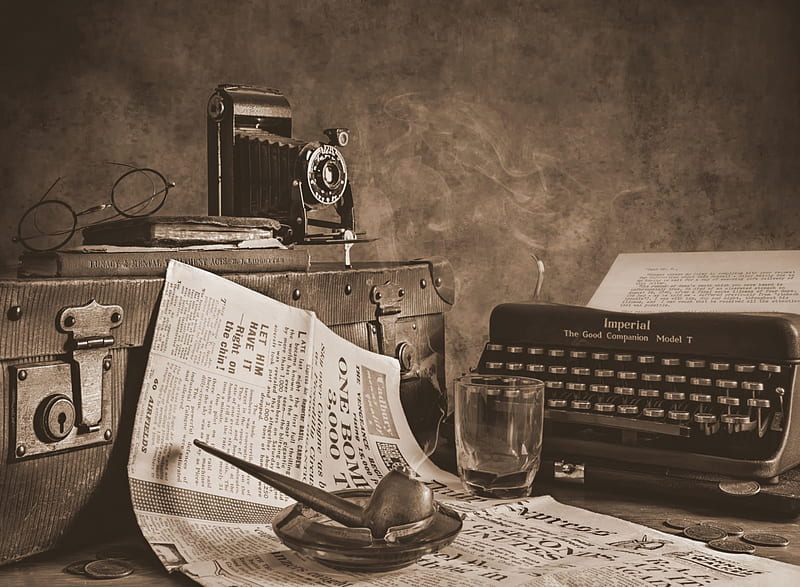 Vintage Still Life, newspaper, objects, camera, old, monochrome, suitcase, still life, glass, graphy, typewriter, artifacts, pipe, vintage, HD wallpaper