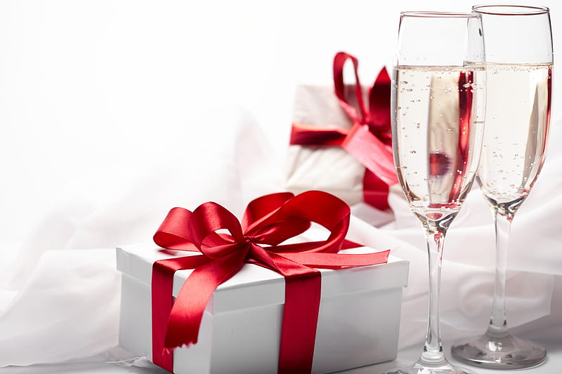 Champagne holiday, glasses, box, bonito, happy new year, gift, elegantly, graphy, nice, cool, drink, harmony, HD wallpaper