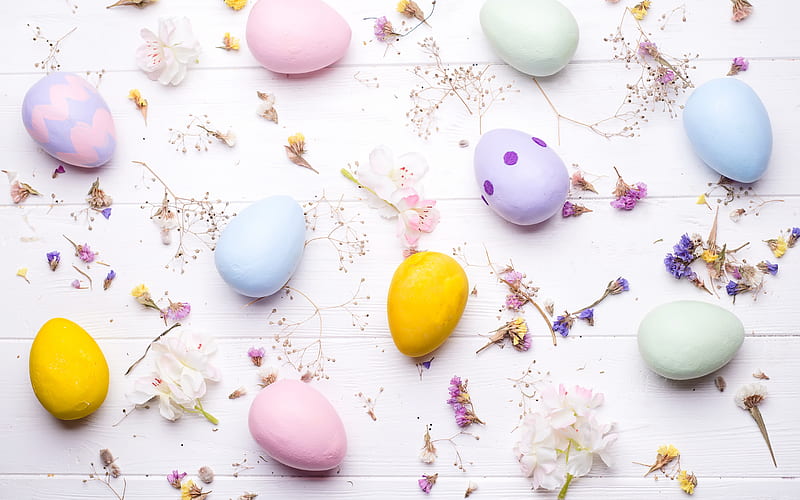 Easter eggs, spring flowers, Easter background, pink wood background, Easter, colored Easter eggs, HD wallpaper