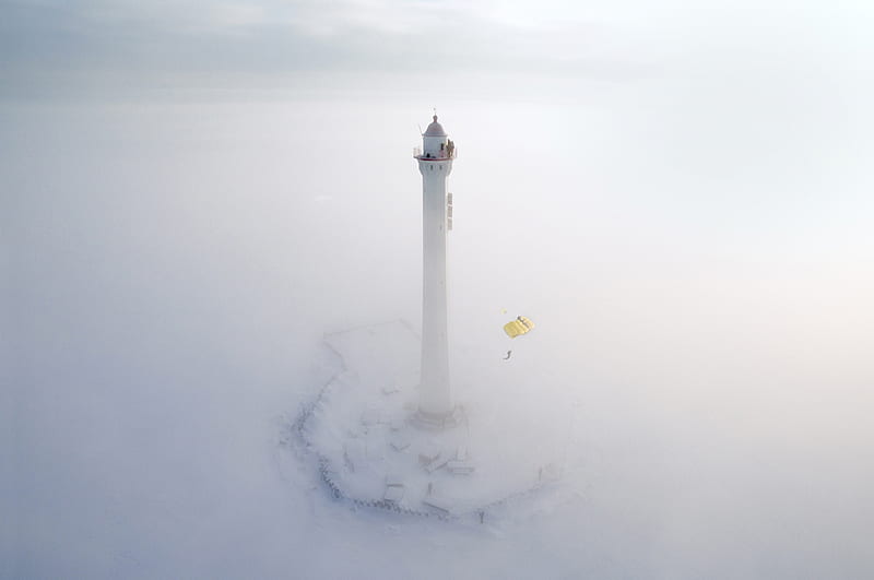 BASE jumping, Parachuting, zing, Foggy, BASE jumpers, 40 meter high lighthouse, HD wallpaper