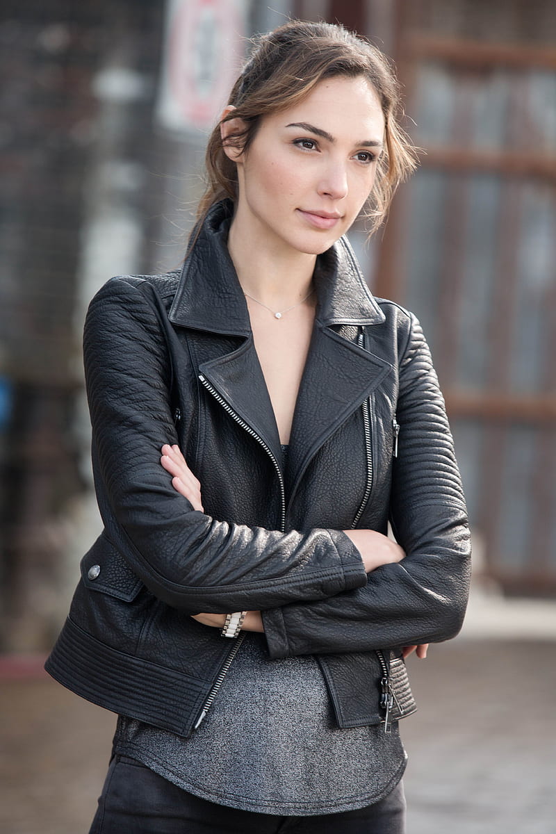Gal Gadot, actress, leather jackets, jacket, brunette, looking away, looking into the distance, necklace, arms crossed, black jackets, celebrity, Fast and Furious, HD phone wallpaper
