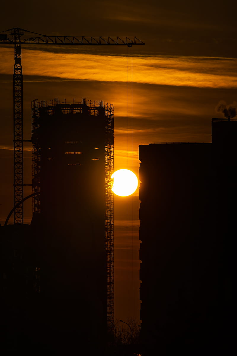 sun, buildings, outlines, sunset, dark, building, crane, HD phone wallpaper