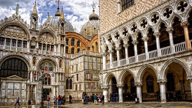 magnificent doges palace in venice, visitors, architecture, palace, domes, HD wallpaper