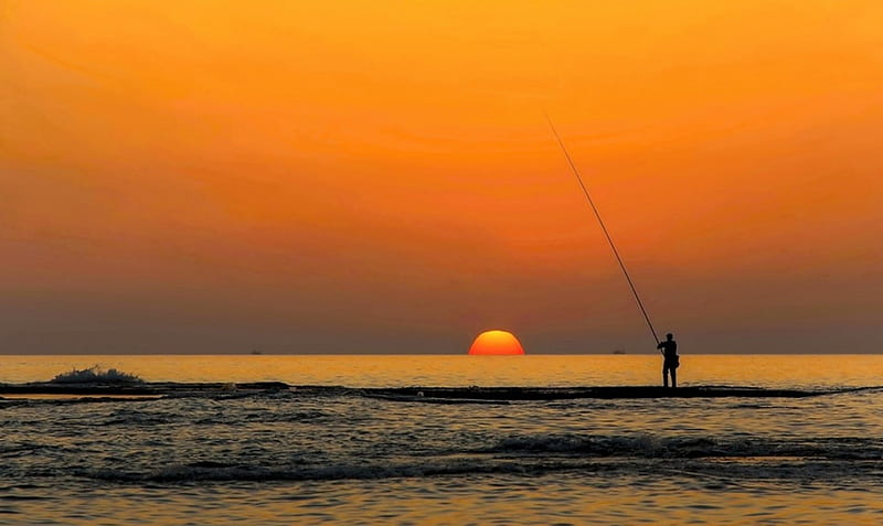 Fishing at the sunset, man, sun, sea, fishing, HD wallpaper