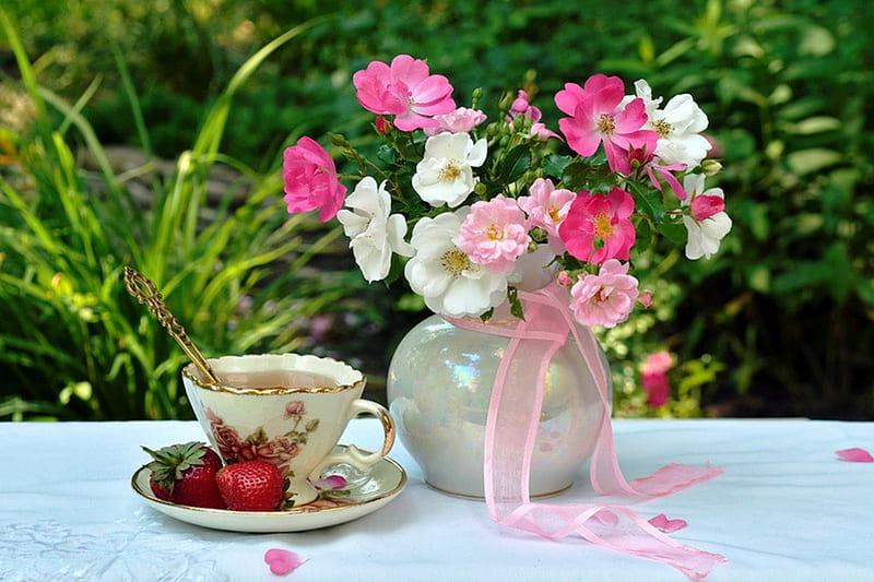Time for tea, vase, roses, abstract, tea, outdoors, elegant, floral, still life, cup, strawberries, garden, white, pink, porcelain, HD wallpaper