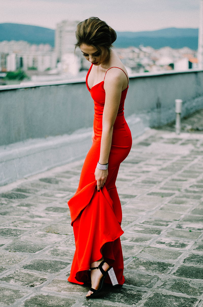 woman wearing red spaghetti strap dress, HD phone wallpaper