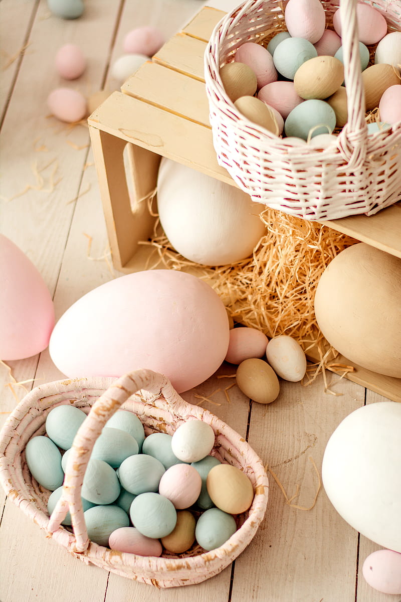white eggs in brown woven basket, HD phone wallpaper