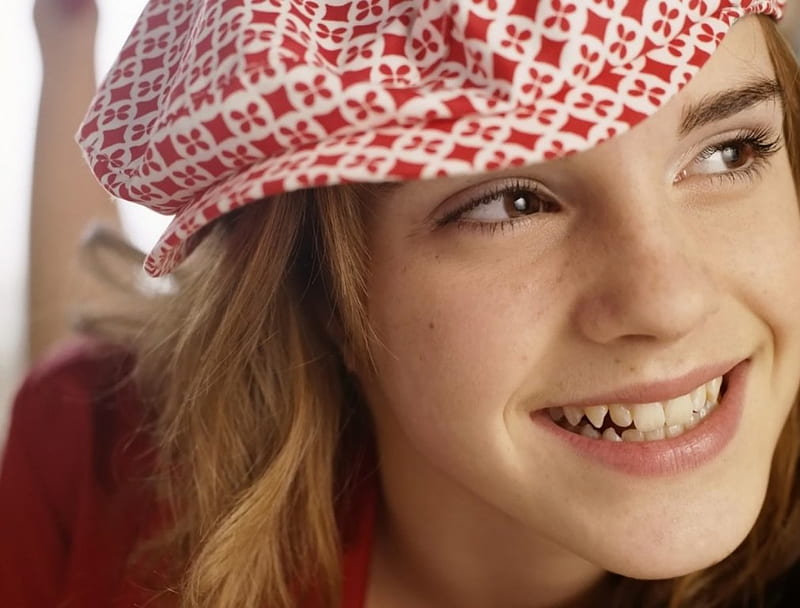 emma-watson, red, actress, smile, pink, hat, HD wallpaper