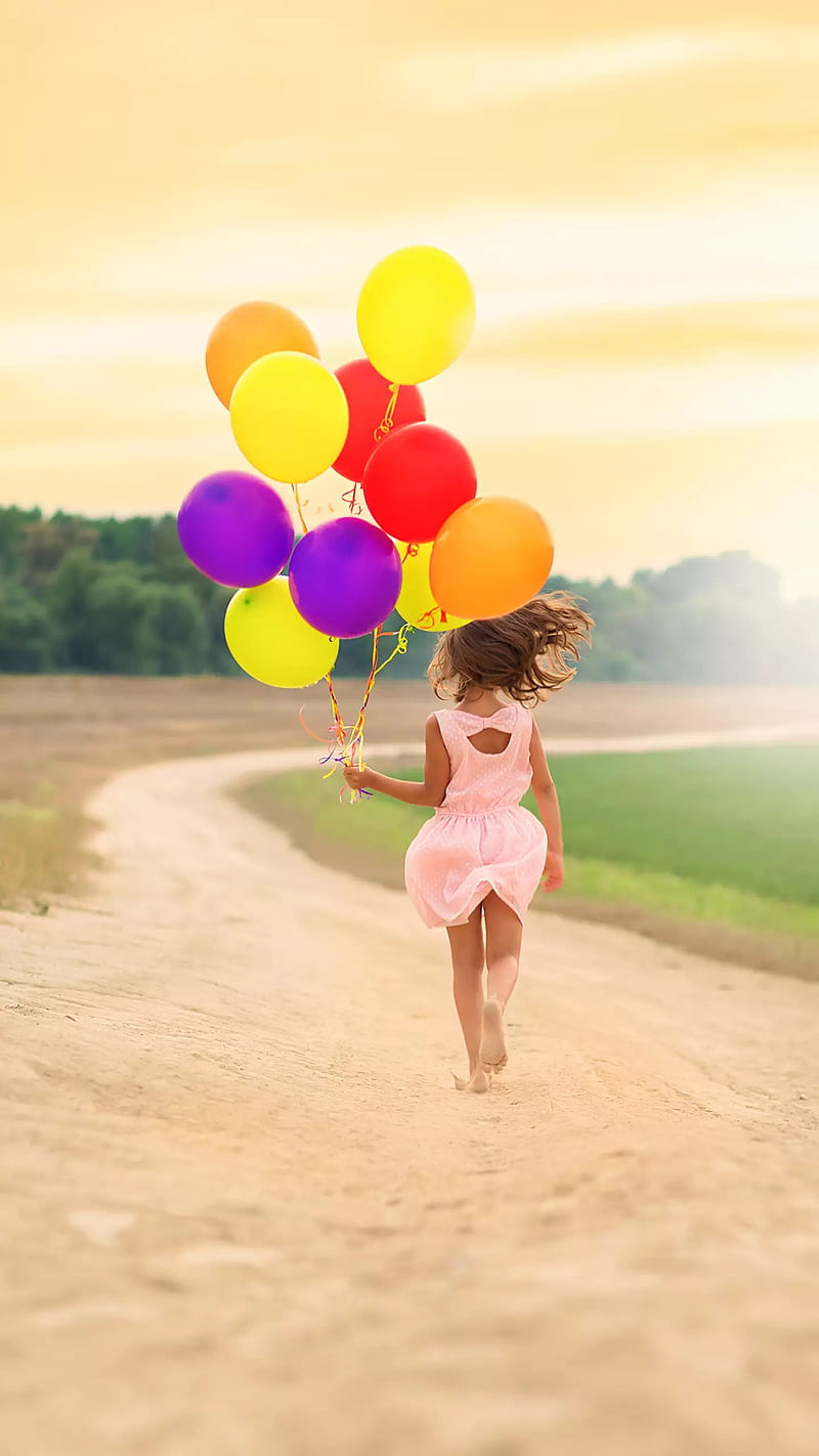 Покажи воздушные друзья. Позитивная девушка. Дети с воздушными шарами. Картинка на аватарку для девушек позитивные. Позитивная Девчушка.