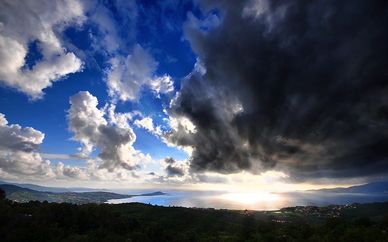 sun rays behind storm clouds, sun rays, forests, clouds, sea, HD wallpaper