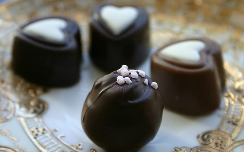 Chocolate bonbons, chocolate, sweet, heart, bonbon, HD wallpaper