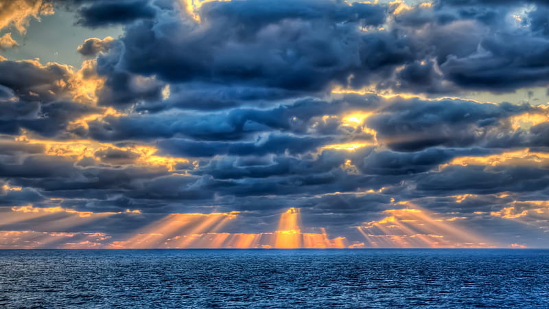 sunbeams behind clouds over an ocean r, sun, rays, ocean, r, clouds, HD wallpaper
