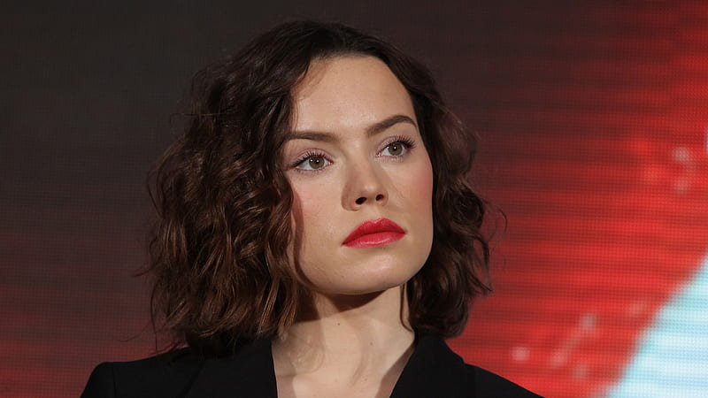 Daisy Ridley With Red Lips In Background Of Black And Red Daisy Ridley, HD wallpaper