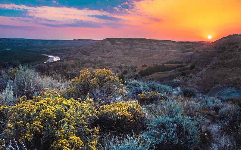 Sunset at Theodore Roosevelt National Park, North Dakota, usa, mountains, sun, colors, river, clouds, HD wallpaper