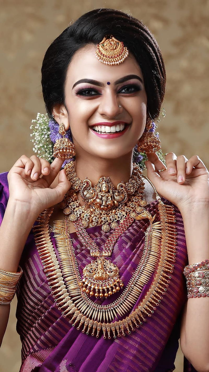 Chaithanya prakash , mallu model, saree lover, HD phone wallpaper