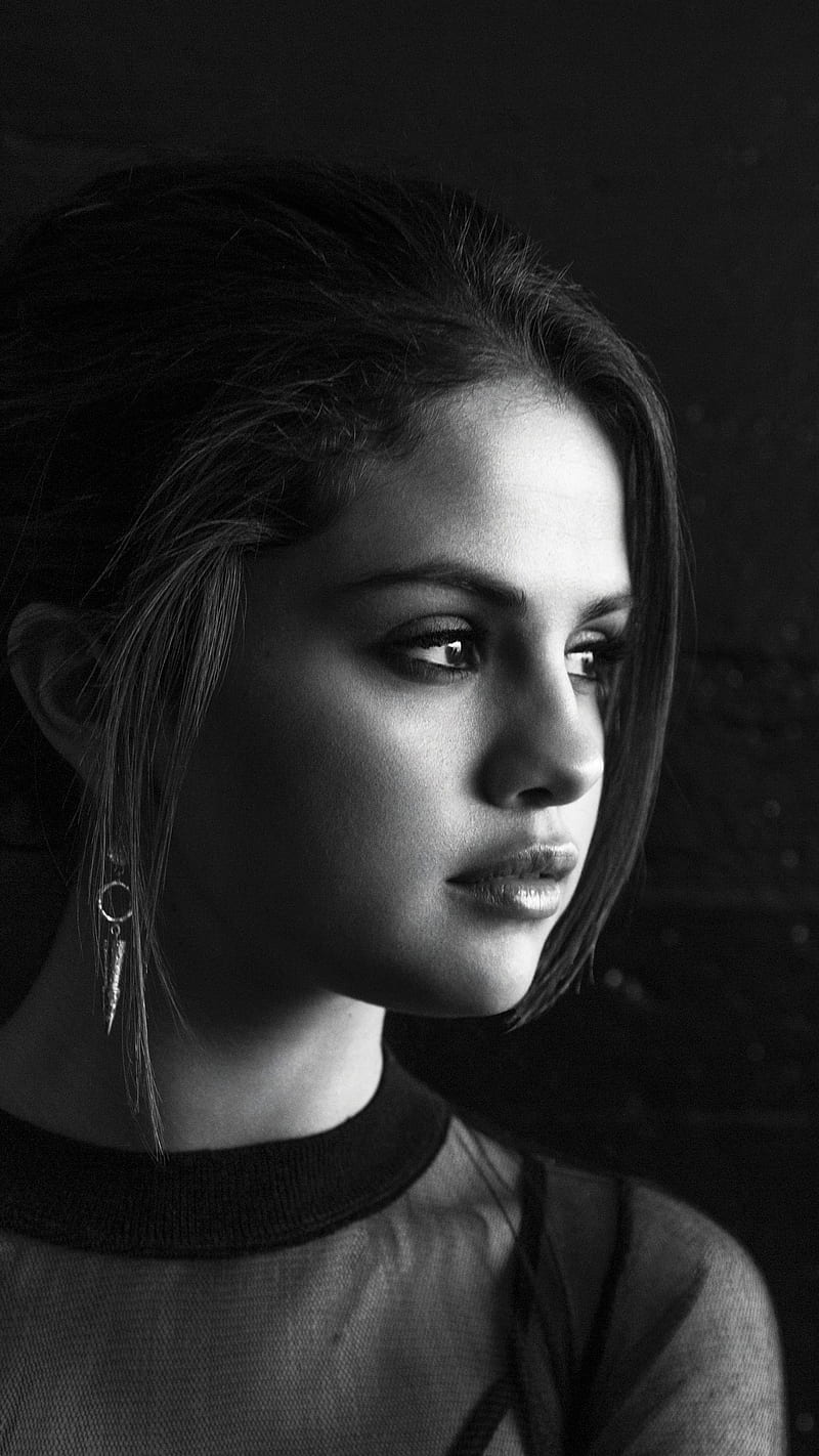 Selena Gomez, american, black and white, celebrity, girl, gorgeous, love, singer, woman, HD phone wallpaper