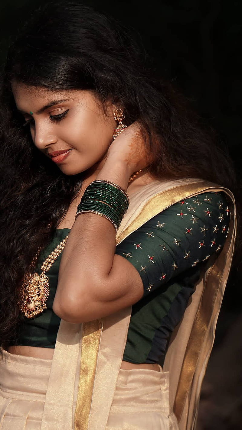 Amrutha Santosh , model, mallu actress, HD phone wallpaper
