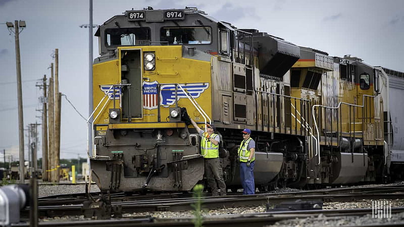 Employee headcount at US Class 1 operations tumbles 17% in May - FreightWaves, Union Pacific, HD wallpaper