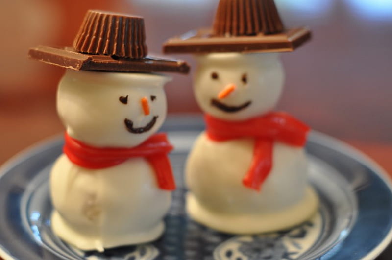 ✿Fondant couple✿, delicious, christmas, chocolate, snowman, winter, sweet, fondant, red scarves, love, siempre, nature, white, couple, HD wallpaper