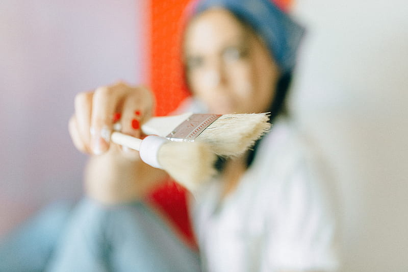 Woman in White Long Sleeve Shirt Holding Brush, HD wallpaper