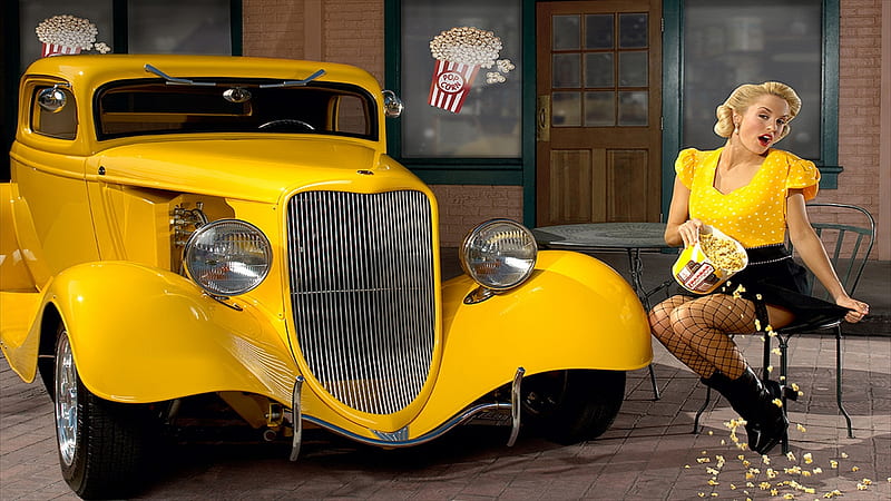 Coche antiguo y mujer, coche antiguo amarillo, botas, medias de rejilla,  silla, Fondo de pantalla HD | Peakpx
