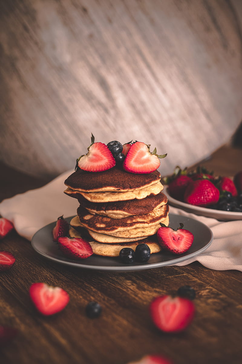 pancakes, dessert, baking, strawberries, blueberries, breakfast, berries, HD phone wallpaper