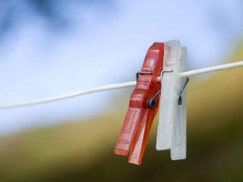 Clothes Pin Is In Love !!!, red, graphy, white, abstract, pin, HD wallpaper
