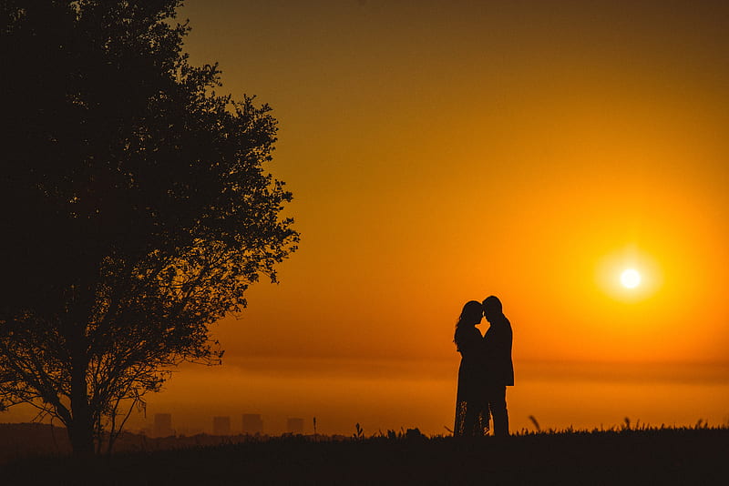 Couple Silhouette, weeding-couple, couple, love, heart, beach, silhouette, HD wallpaper