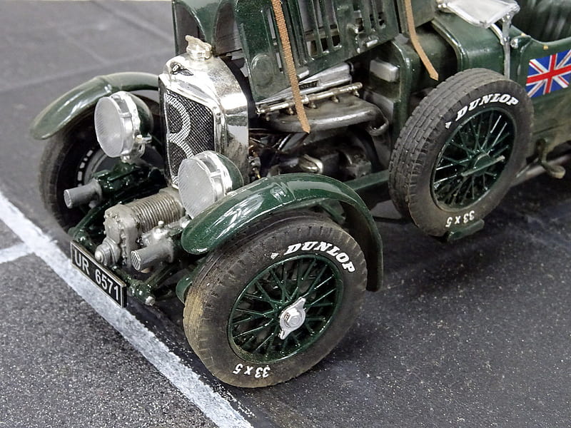 1:24 Bentley 4½ Litre Blower (Heller kit) with display b, HD wallpaper