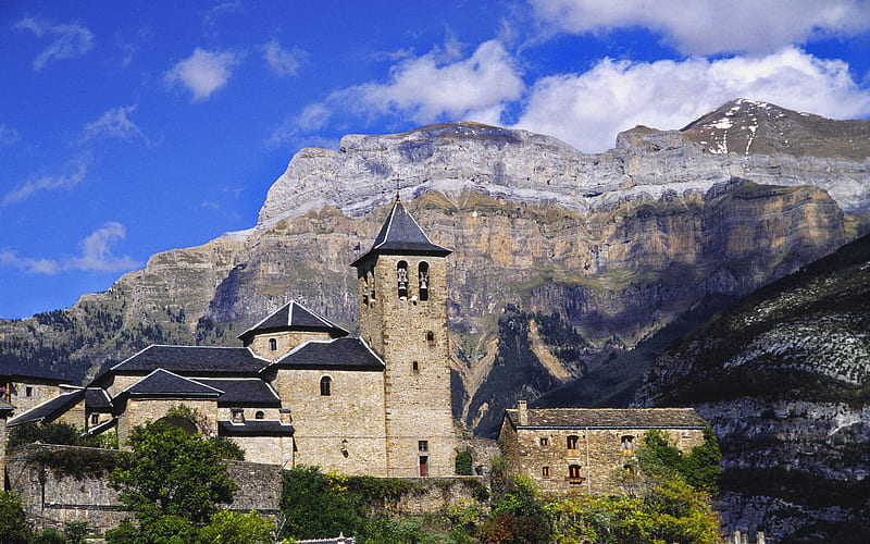 Church of Torla Monte Perdido, mountains, Pyrenees, Spain, Europe, HD wallpaper