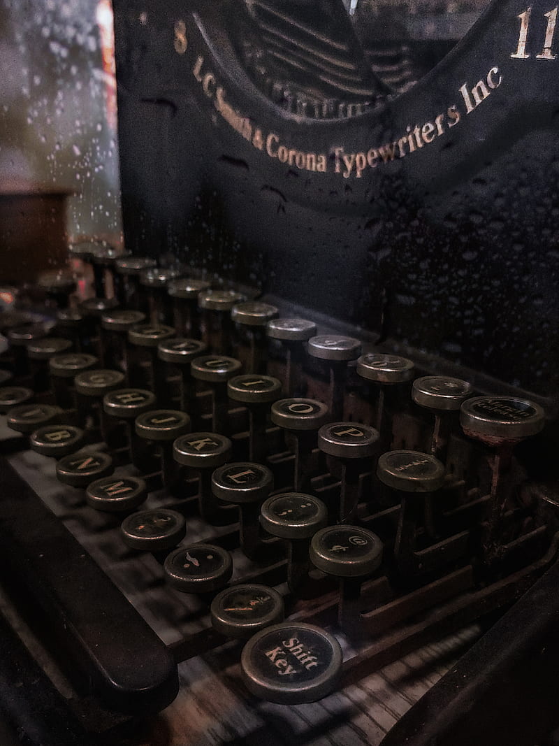 Vintage simplicity , antique, back in time, old, rain, rainy day, simple, time, typewriter, HD phone wallpaper