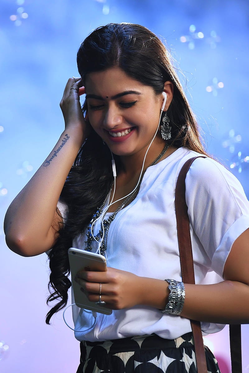Rashmika mandanna, actress, cute, rashmika mandana, rashmikamandanna, telugu, HD phone wallpaper
