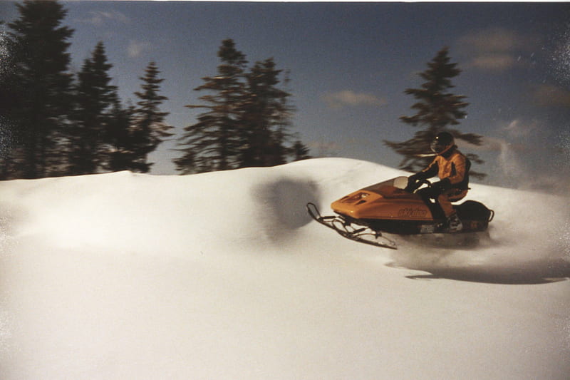 Good time on a snowmobile, snow, snowmobile, fun, outdoor, winter, HD wallpaper