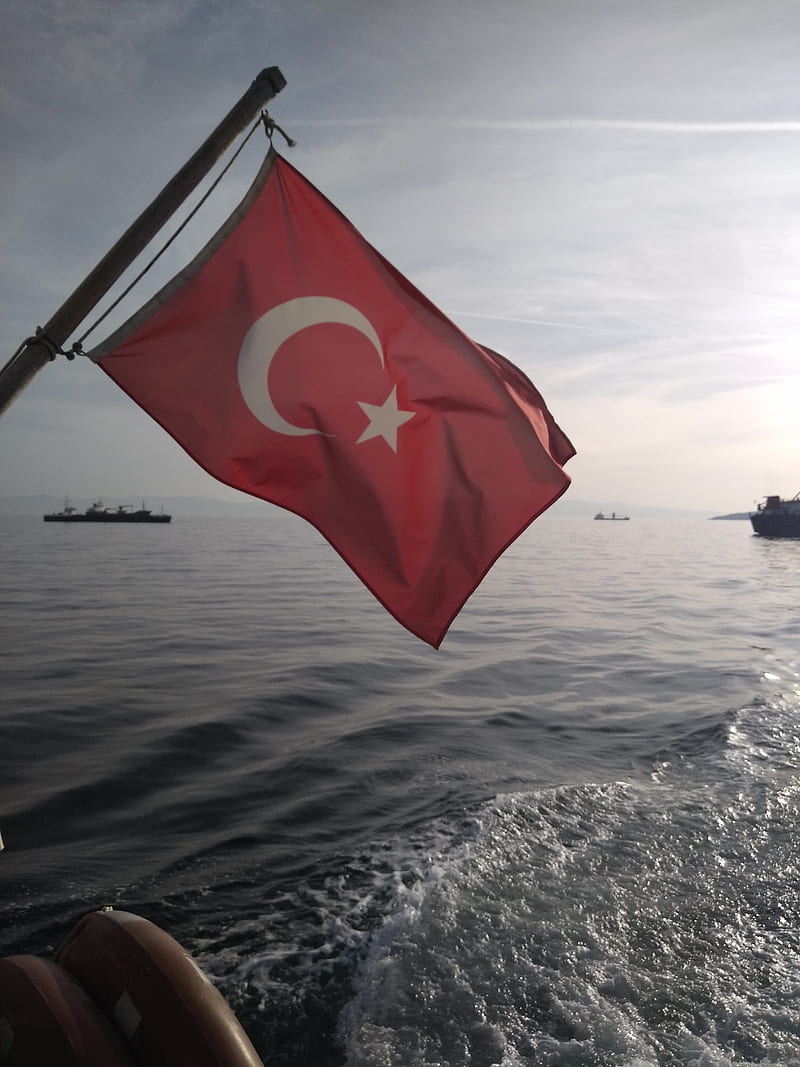 turk bayragi, ay yildiz, flag, bonito, new moon and star, red, sea, ship, turkey, turk bayragi, turkiye, HD phone wallpaper
