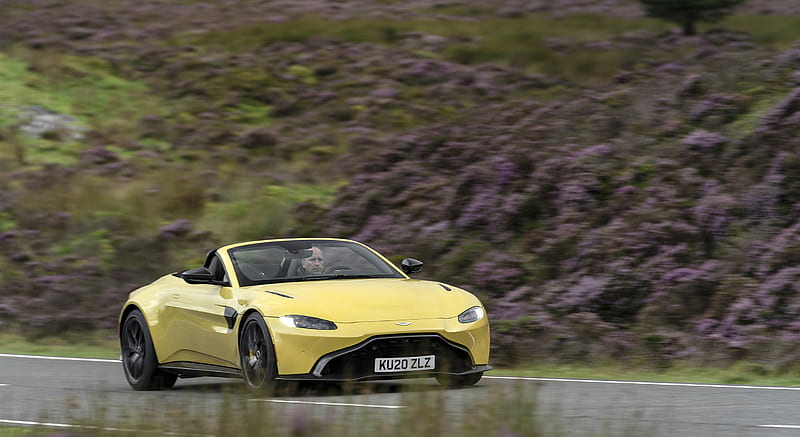 2021 Aston Martin Vantage Roadster (Color: Yellow Tang) - Front Three-Quarter , car, HD wallpaper 2021 Aston Martin Vantage Roadster (Color: Yellow Tang) - Front Three-Quarter , car, HD wallpaper
