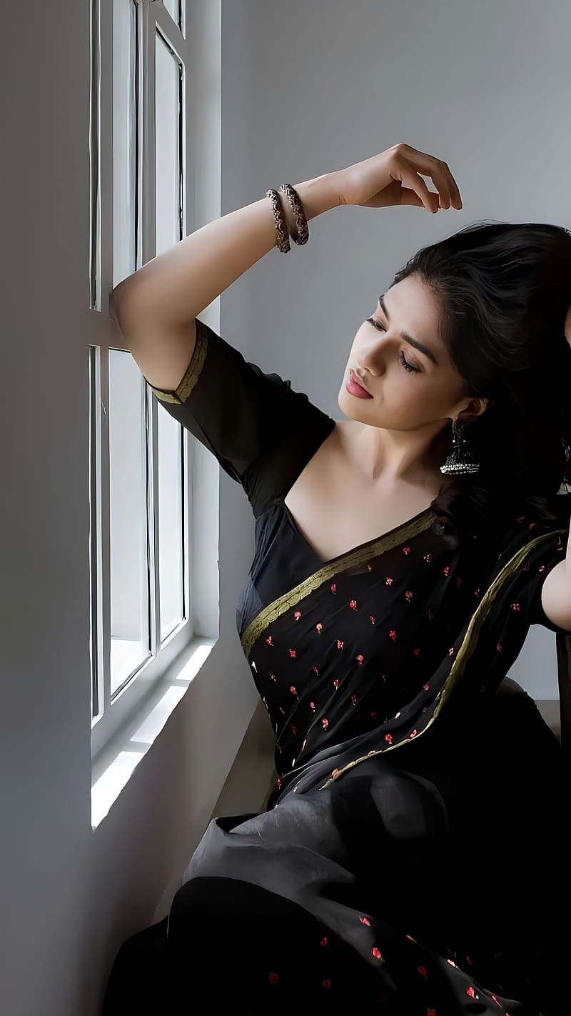 Sunaina, saree beauty, tamil actress, HD phone wallpaper