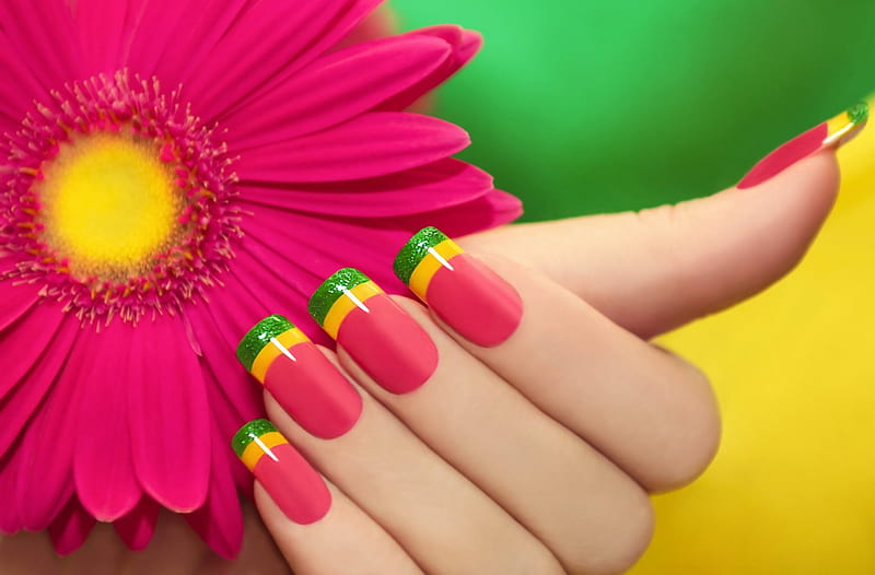 Not sure how I feel about this design, reminds me of 1980's wallpaper. : r/ Nails