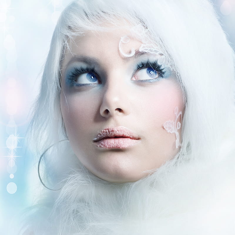 Christmas girl, eye, bonito, woman, make-up, cold, hair, nice, people, face, blue eyes, frost, blue, stare, holiday, model, happy new year, sexy, lips, winter, cool, girl, merry christmas, snow, ice, lady, eyes, white, princess, HD wallpaper