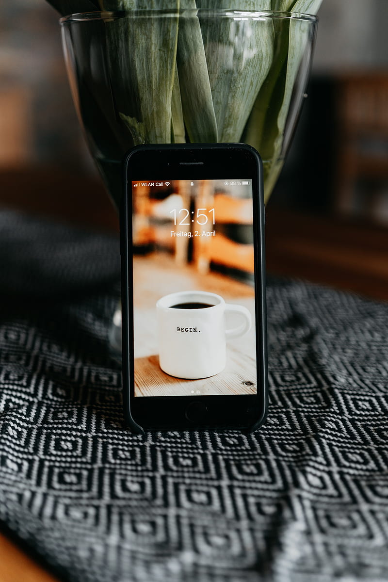 smartphone, phone, vase, tablecloth, HD phone wallpaper