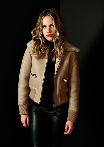 HD wallpaper: Armados, black leather jacket, jogo, armas, mulher