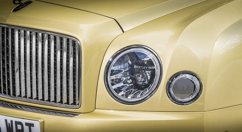 2017 Bentley Mulsanne Speed (Color: Julep) - Headlight , car, HD wallpaper