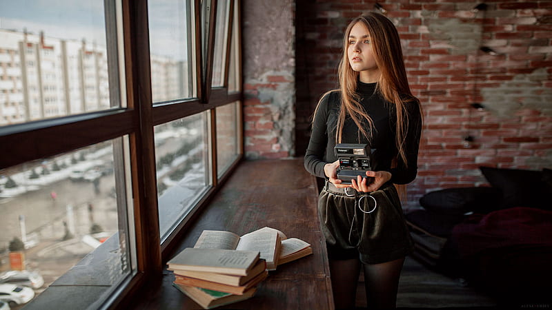 Girl With Retro Camera In Hand , girls, model, HD wallpaper