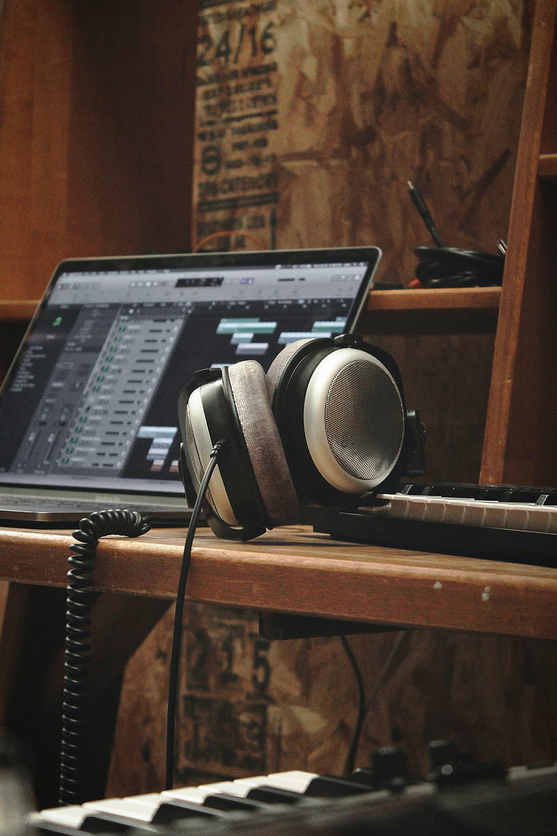 headphones, laptop, synthesizer, audio, music, HD phone wallpaper