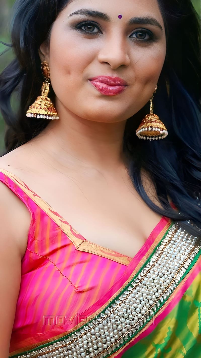 Shrusthi, tamil actress, saree beauty, HD phone wallpaper | Peakpx