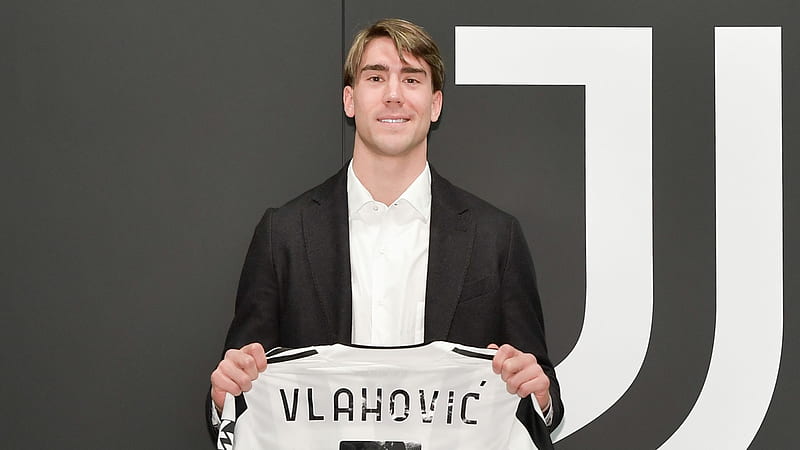Dusan Vlahovic: Juventus complete Â£66.6m signing of striker from Fiorentina. Football News, HD wallpaper