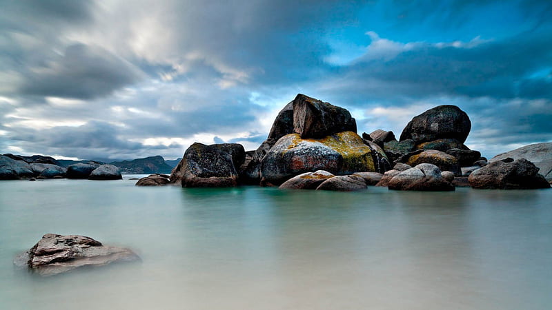 boulders on a beach, beach, bay, clouds, boulders, HD wallpaper