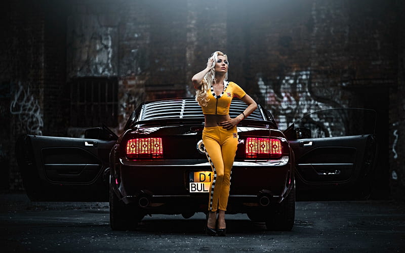 Mustang Bullitt Car and Model, carros, mustang, blonde, model, HD wallpaper